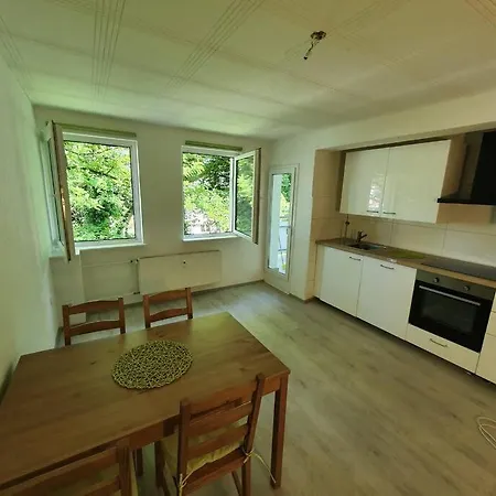 Helle 2z Whg Mit Balkon Zur Sudseite Essen